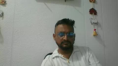 Snapshot of indianlover1433 chatting on November 3, 2025, 4:36 am Indian lover online show from November 3, 2025, 4:36 am