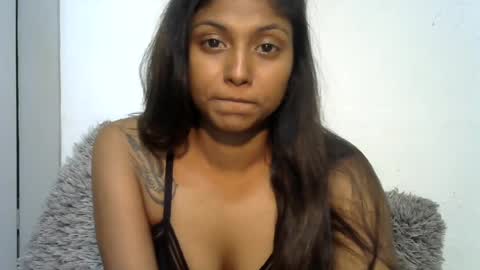 indianqtpie6 online show from June 15, 2026, 6:43 pm
