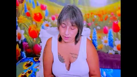 indianroxy27 online show from March 18, 2026, 6:05 am