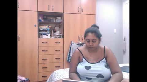 Snapshot of indianruby21 chatting on February 7, 2025, 7:27 pm indianruby21 online show from February 7, 2025, 7:27 pm