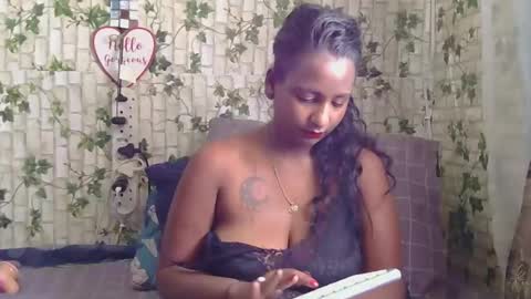 Snapshot of indiantina01 chatting on February 20, 2025, 7:23 am tina online show from February 20, 2025, 7:23 am