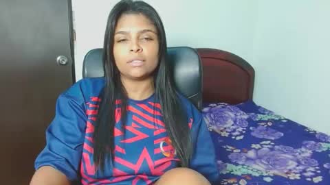 Snapshot of indica_18 chatting on January 31, 2025, 2:04 am Aleja vallejo online show from January 31, 2025, 2:04 am