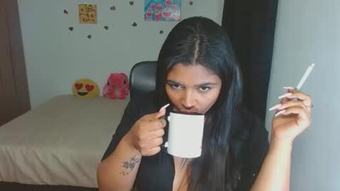 Snapshot of indica_18 chatting on October 27, 2025, 3:54 am Aleja vallejo online show from October 27, 2025, 3:54 am