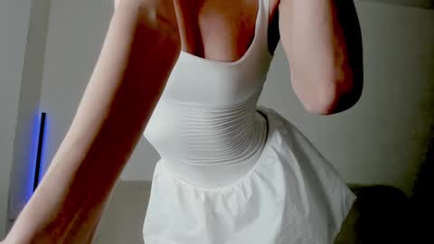 Snapshot of infinite_reality chatting on October 20, 2025, 9:15 pm Sabi online show from October 20, 2025, 9:15 pm