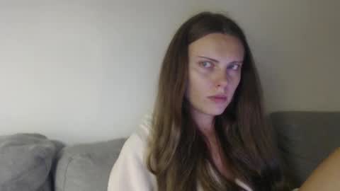 Sweet girl online show from September 24, 2025, 9:18 pm