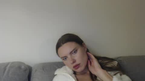 Sweet girl online show from October 25, 2025, 6:57 pm