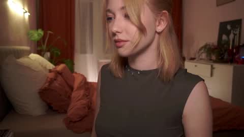 Snapshot of infinitysoul_ chatting on January 14, 2025, 7:00 pm Alexa.. Inst Fansly infinitysoul online show from January 14, 2025, 7:00 pm