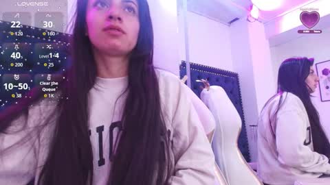 Ingrid online show from November 12, 2025, 3:51 am