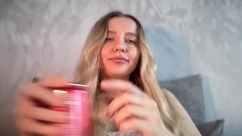 iniva05 online show from April 16, 2026, 8:48 am