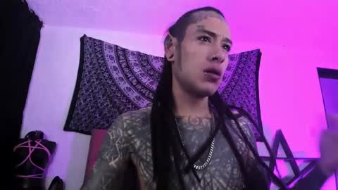 Snapshot of ink_u_buzz chatting on December 26, 2024, 4:21 am Dani online show from December 26, 2024, 4:21 am