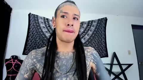 Snapshot of ink_u_buzz chatting on December 27, 2024, 3:42 am Dani online show from December 27, 2024, 3:42 am