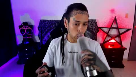 Snapshot of ink_u_buzz chatting on January 23, 2025, 1:08 am Dani online show from January 23, 2025, 1:08 am