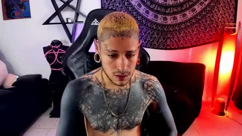 Snapshot of ink_u_buzz chatting on September 20, 2025, 10:11 pm Dani online show from September 20, 2025, 10:11 pm