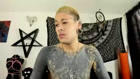 Snapshot of ink_u_buzz chatting on October 5, 2025, 6:50 pm Dani online show from October 5, 2025, 6:50 pm