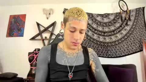 Snapshot of ink_u_buzz chatting on October 19, 2025, 2:50 pm Dani online show from October 19, 2025, 2:50 pm