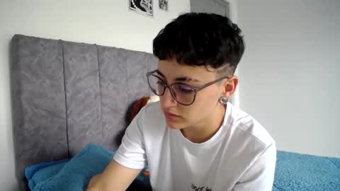 lyan onlyfans n linda online show from March 8, 2026, 6:34 pm