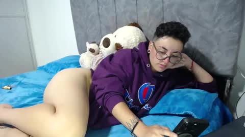 lyan onlyfans n linda online show from April 15, 2026, 7:04 am