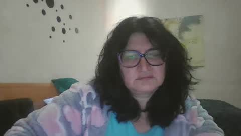 inna46_ online show from April 14, 2026, 8:31 am