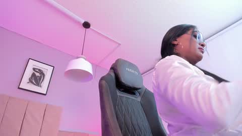 Snapshot of inndrahot chatting on December 10, 2024, 3:30 am Indra online show from December 10, 2024, 3:30 am