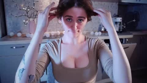 Snapshot of innnita chatting on September 25, 2025, 2:10 pm Lina online show from September 25, 2025, 2:10 pm