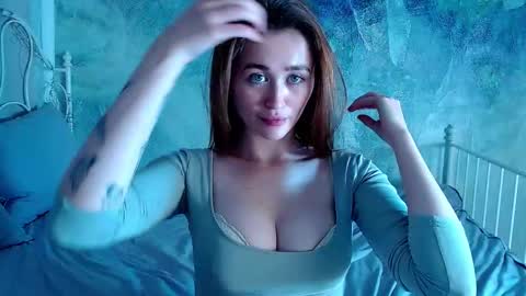 Snapshot of innnita chatting on October 15, 2025, 1:33 pm Lina online show from October 15, 2025, 1:33 pm