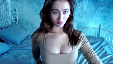 Snapshot of innnita chatting on November 11, 2025, 2:50 pm Lina online show from November 11, 2025, 2:50 pm