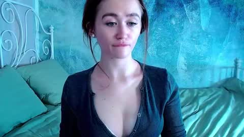 Lina online show from February 13, 2026, 12:34 pm