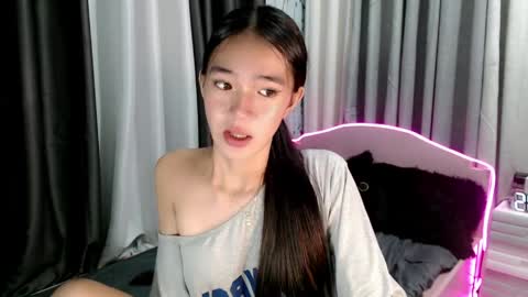 Reign online show from April 14, 2026, 6:25 pm