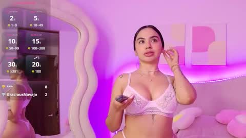 Snapshot of innocentlady_ chatting on October 18, 2025, 2:36 am SELENA online show from October 18, 2025, 2:36 am