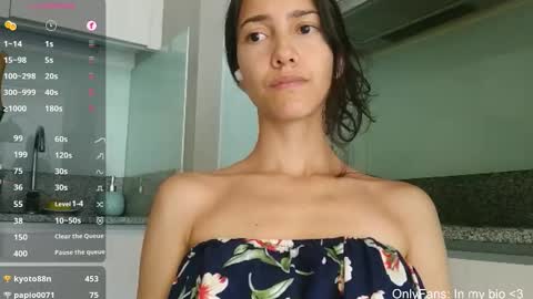 Laroa online show from March 5, 2026, 3:30 pm