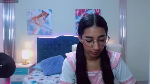 Snapshot of inocent_luna chatting on February 22, 2026, 12:01 am Luna moon online show from February 22, 2026, 12:01 am