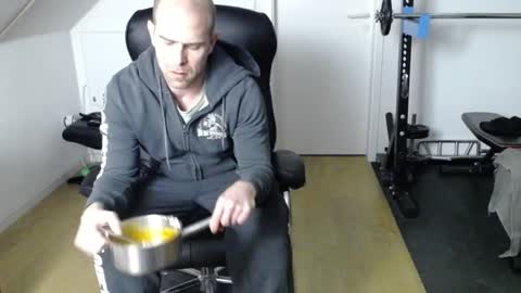 Snapshot of insanemaxxx chatting on December 12, 2024, 6:42 pm insanemaxxx online show from December 12, 2024, 6:42 pm