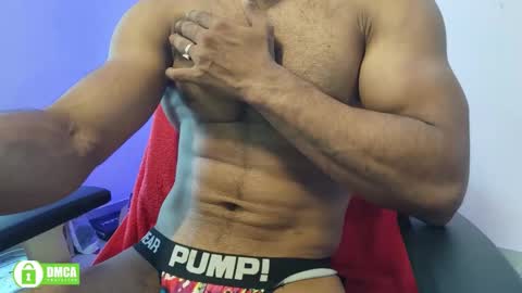 Snapshot of insanestud_miles chatting on September 18, 2025, 7:54 am Miles online show from September 18, 2025, 7:54 am