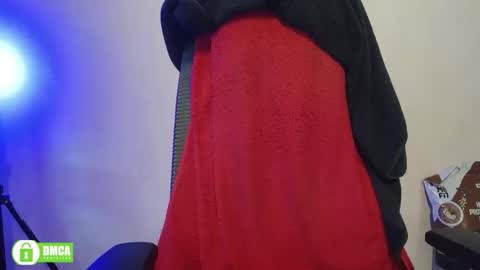 Snapshot of insanestud_miles chatting on October 6, 2025, 7:28 am Miles online show from October 6, 2025, 7:28 am