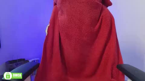 Snapshot of insanestud_miles chatting on October 22, 2025, 5:19 am Miles online show from October 22, 2025, 5:19 am