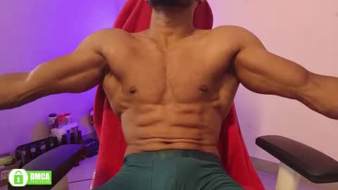 Snapshot of insanestud_miles chatting on November 13, 2025, 6:45 am Miles online show from November 13, 2025, 6:45 am