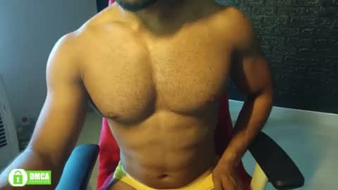 Snapshot of insanestud_miles chatting on July 6, 2026, 5:15 am Miles online show from July 6, 2026, 5:15 am