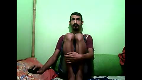 interne8famous online show from January 8, 2025, 9:32 am