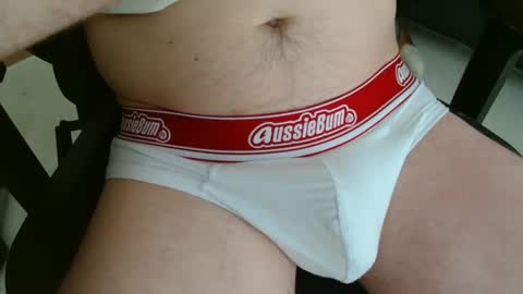 Snapshot of intoyourdad chatting on November 18, 2025, 5:01 am intoyourdad online show from November 18, 2025, 5:01 am