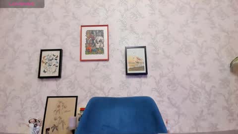 Snapshot of iolantthe chatting on December 11, 2024, 8:28 pm Iolanthe online show from December 11, 2024, 8:28 pm