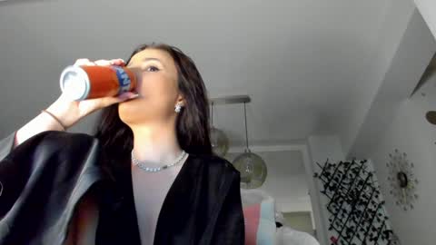 Ir s room online show from January 16, 2025, 2:51 pm