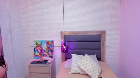  I R E N N E online show from March 13, 2026, 12:45 pm