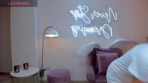 Snapshot of irinaportman chatting on December 11, 2024, 3:13 am Irina online show from December 11, 2024, 3:13 am