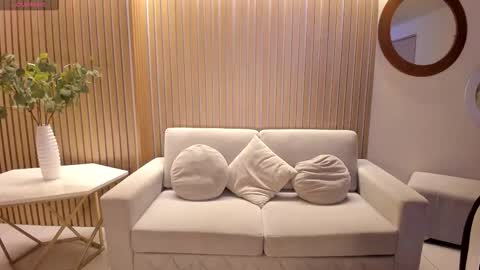 Snapshot of irinaportman chatting on October 18, 2025, 11:55 am Irina online show from October 18, 2025, 11:55 am