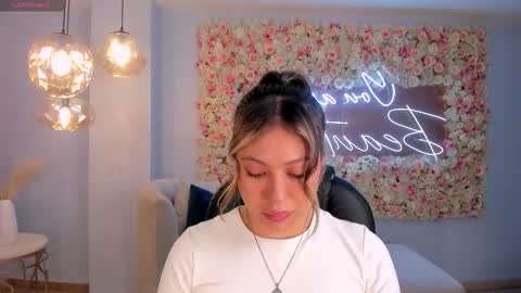 Snapshot of irinaportman chatting on October 29, 2025, 12:07 pm Irina online show from October 29, 2025, 12:07 pm