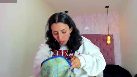 Snapshot of iris_77 chatting on November 5, 2025, 3:01 pm iris_77 online show from November 5, 2025, 3:01 pm