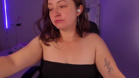 natalia online show from December 23, 2024, 3:01 pm