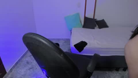 Snapshot of iris_torrez chatting on March 6, 2025, 8:48 pm Iris online show from March 6, 2025, 8:48 pm