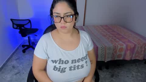 Snapshot of iris_torrez chatting on September 10, 2025, 2:39 pm Iris online show from September 10, 2025, 2:39 pm