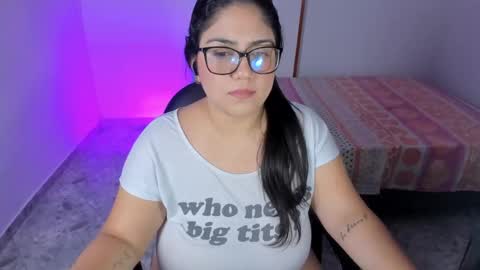 Snapshot of iris_torrez chatting on September 18, 2025, 3:36 pm Iris online show from September 18, 2025, 3:36 pm